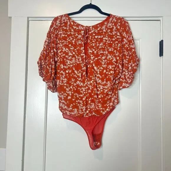 Free People Dessa Bodysuit Orange Floral Puff Sleeves Size XS - Picture 5 of 10